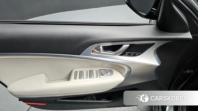 Genesis G70 id 3801340 из Кореи 8