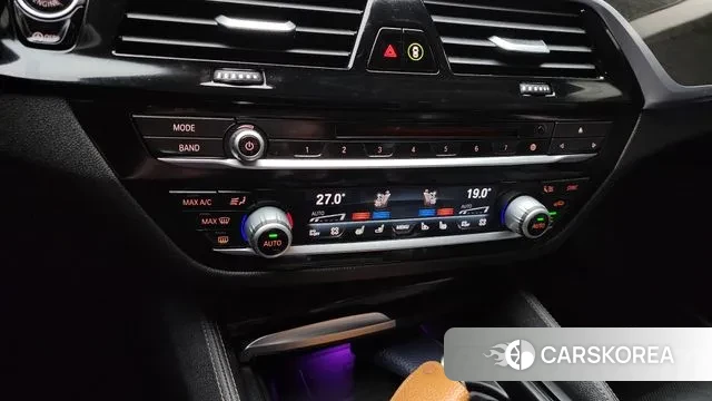 BMW 5 Series (G30) id 3494518 из Кореи 8