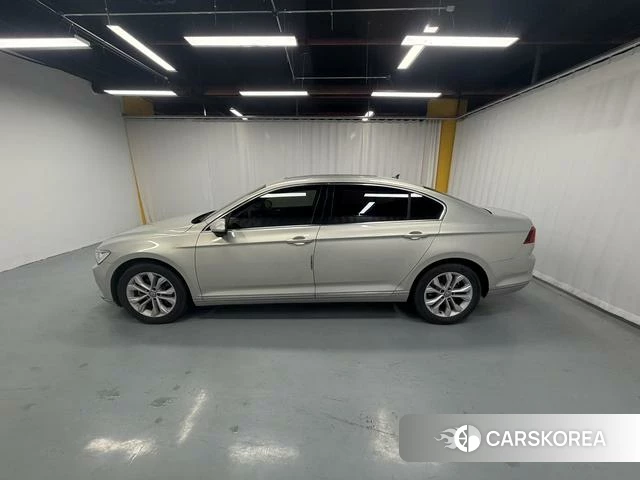 Volkswagen Magotan id 4238083 из Китая 8