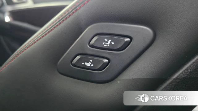 Genesis G70 id 4434966 из Кореи 8