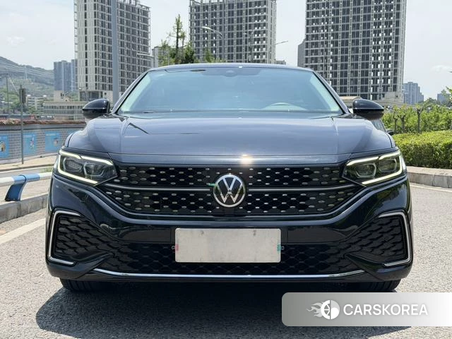 Volkswagen Passat id 4276472 из Китая 8