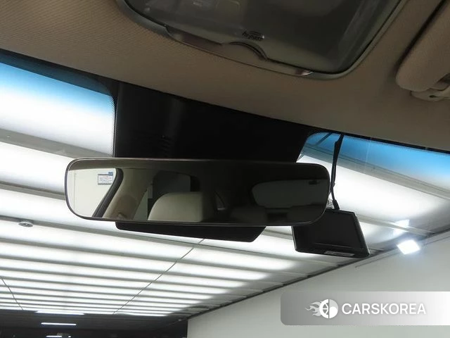 Genesis GV70 id 4600027 из Кореи 8