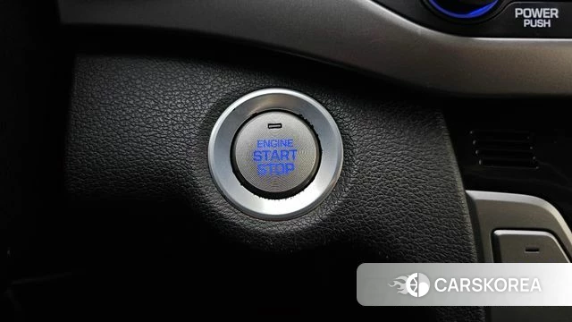 Hyundai Avante AD id 4305152 из Кореи 8