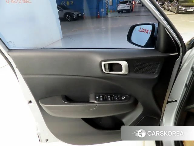 Hyundai Venue id 4300577 из Кореи 8