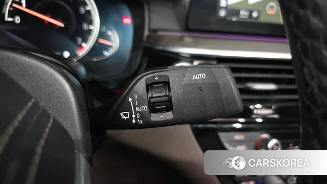 BMW 5 Series (G30) id 4390553 из Кореи 8