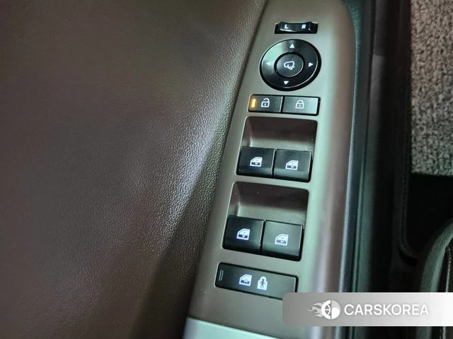 Hyundai Grandeur (GN7) id 3857326 из Кореи 8