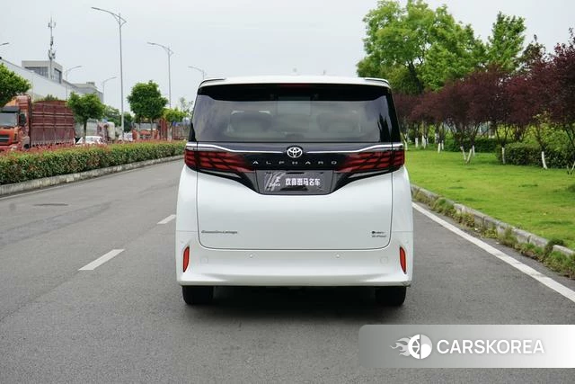 Toyota Elfa id 4313538 из Китая 8