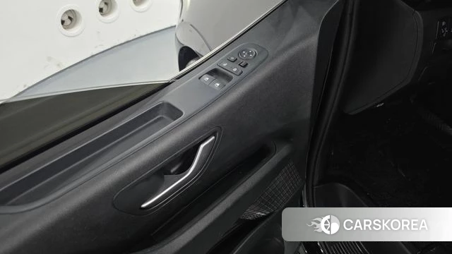 Hyundai Staria id 3833371 из Кореи 8