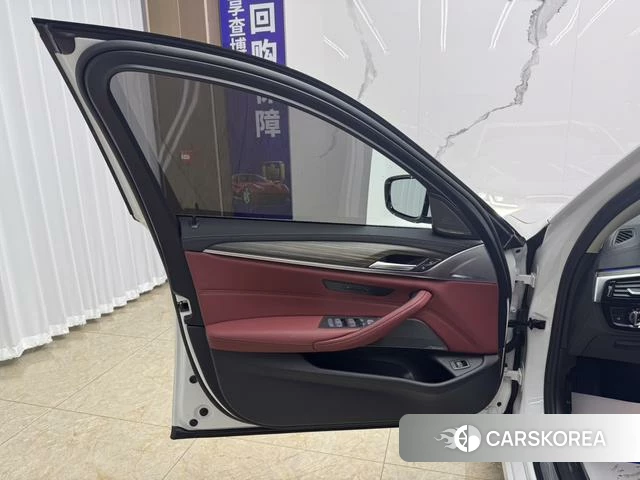 BMW 5 series id 4256949 из Китая 8