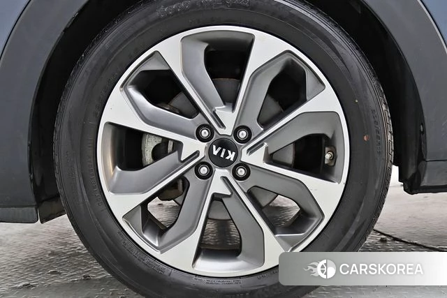 Kia Stonic id 3954990 из Кореи 8