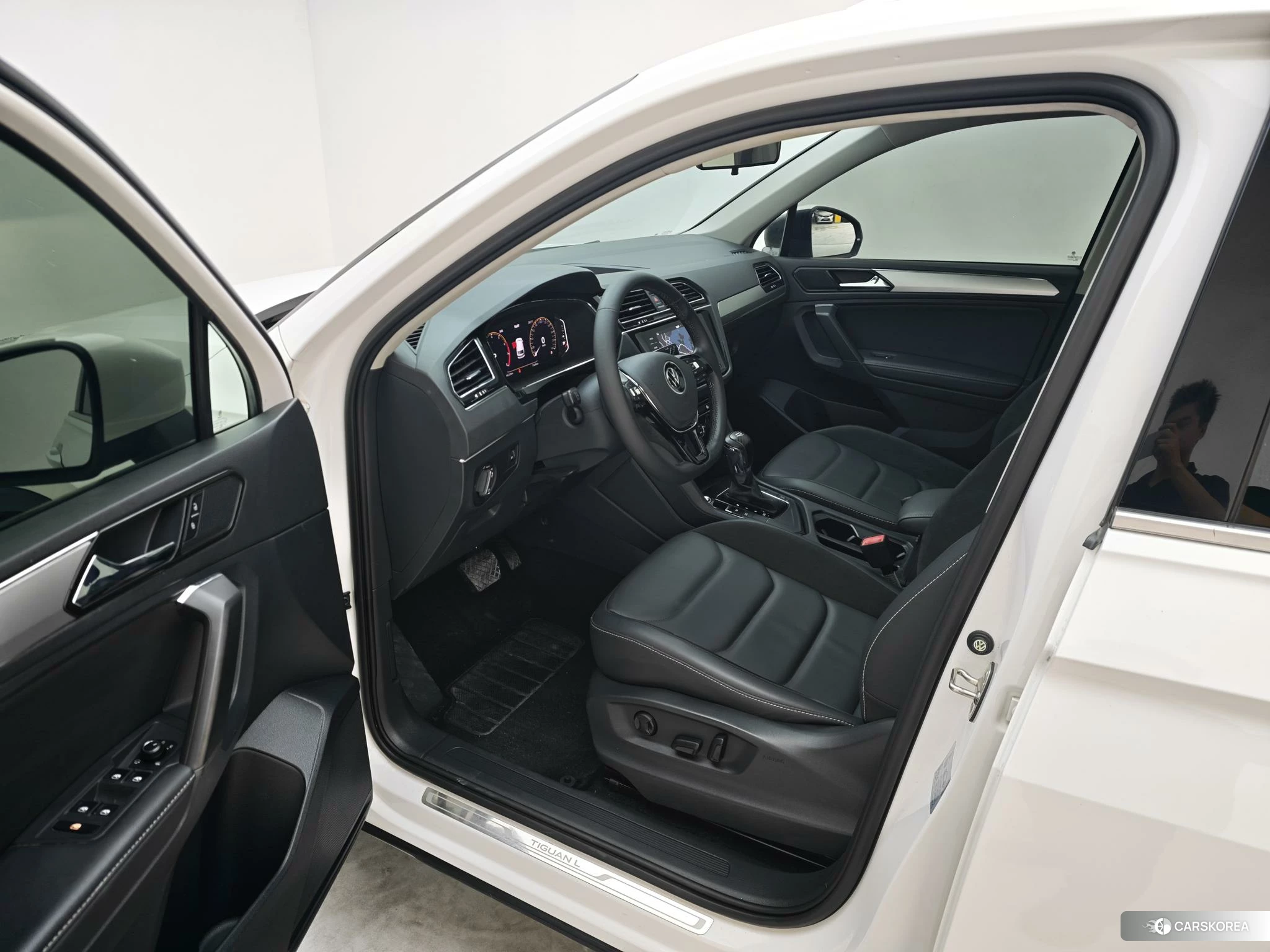 Volkswagen Tiguan L id 4510781 из Китая 8