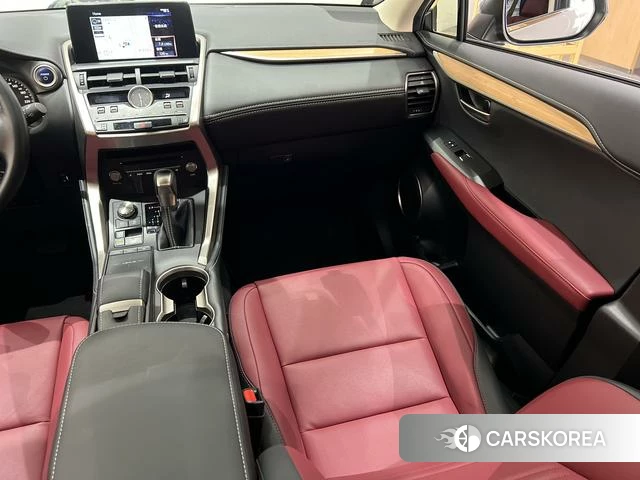 Lexus NX id 4213485 из Китая 8