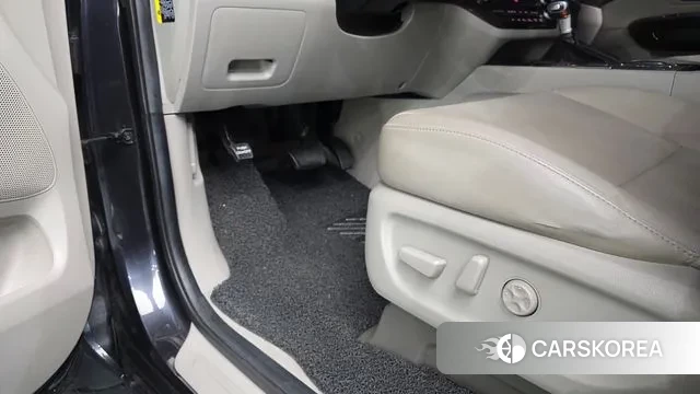 Kia The New Carnival id 3748289 из Кореи 8