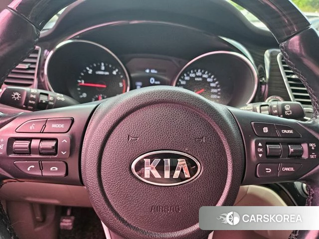 Kia The New Carnival id 4596120 из Кореи 8
