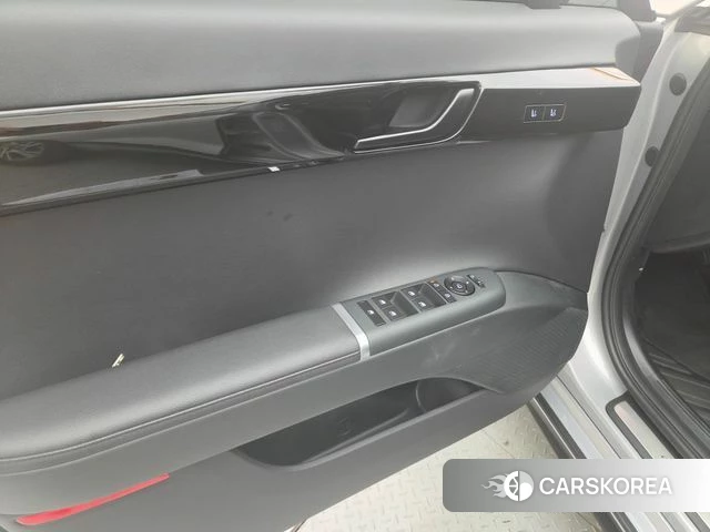 Hyundai Grandeur (GN7) id 4941131 из Кореи 8