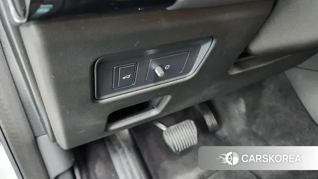 Land Rover Discovery 5 id 3134249 из Кореи 8