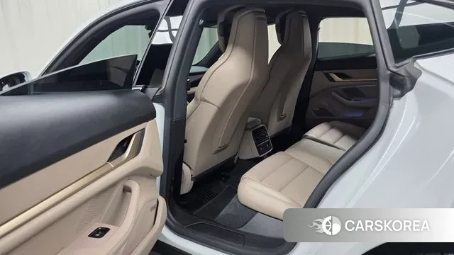 Porsche Taycan id 3361008 из Кореи 8