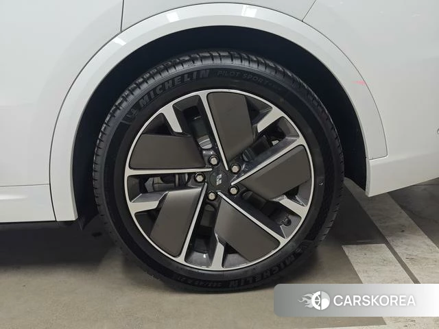 Ideal car Ideal L9 id 4209693 из Китая 8