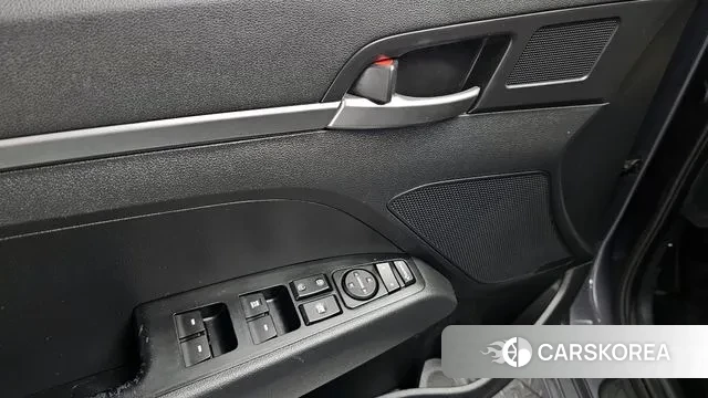 Hyundai The New Avante AD id 3736970 из Кореи 8