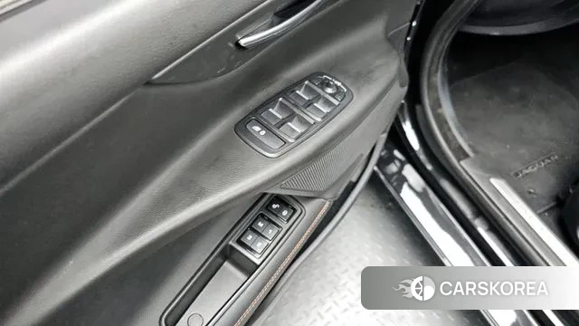 Jaguar XE id 3319795 из Кореи 8