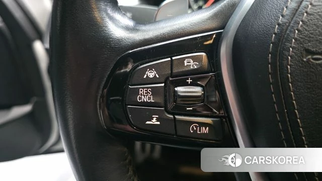BMW 5 Series (G30) id 4318331 из Кореи 8