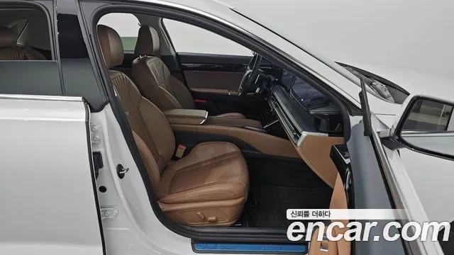 Hyundai Grandeur (GN7) id 2943596 из Кореи 8