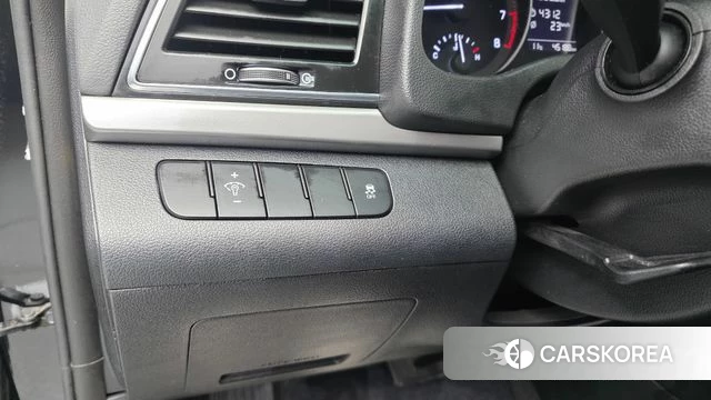 Hyundai Avante AD id 3886426 из Кореи 8