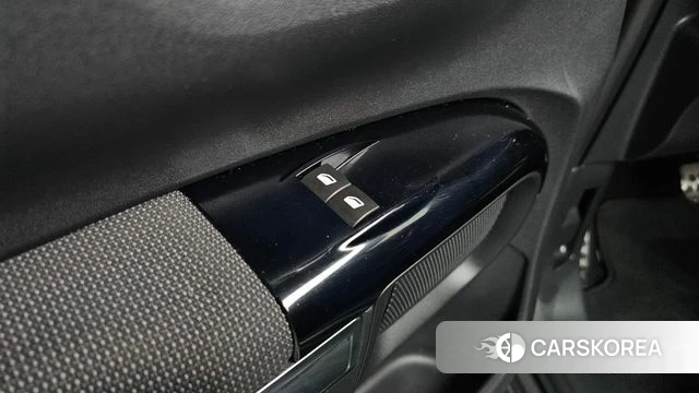 Citroen / DS C4 Cactus id 3814370 из Кореи 8