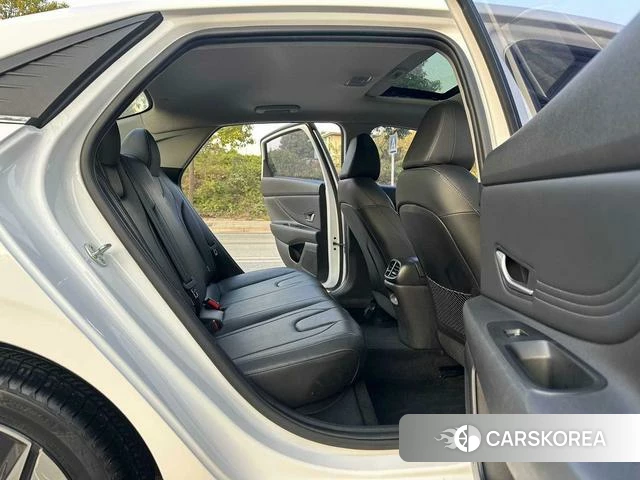 Hyundai Elantra id 3993449 из Китая 8