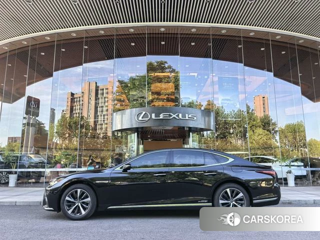 Lexus LS id 4301734 из Китая 8