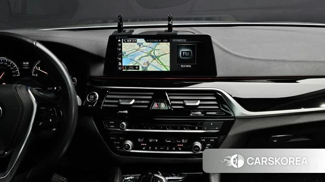 BMW 5 Series (G30) id 3911769 из Кореи 8