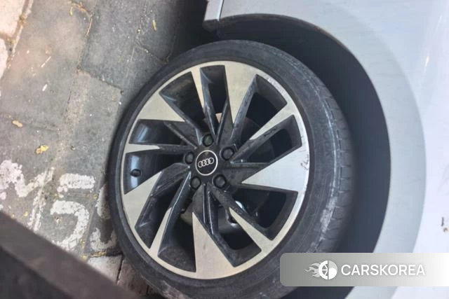 Audi A3 id 4307499 из Китая 8
