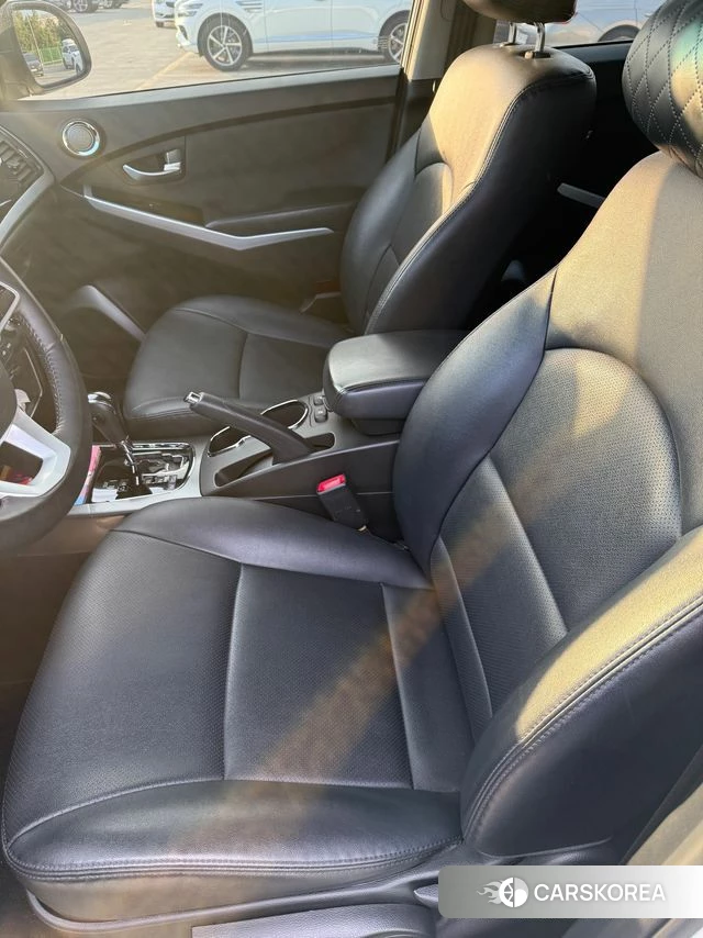 Ssangyong New Style Korando C id 4849928 из Кореи 8