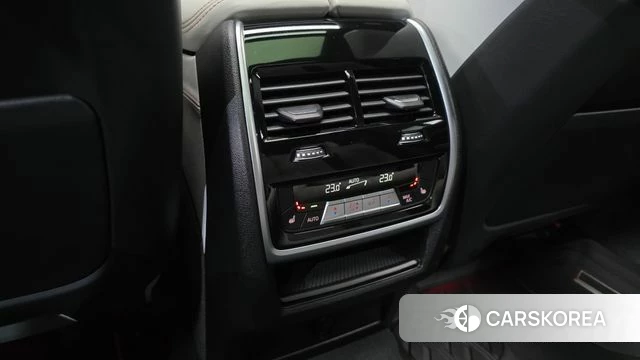 BMW X6M (G06) id 3840104 из Кореи 8