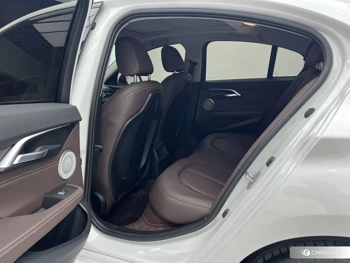 BMW 1 series id 4679608 из Китая 8
