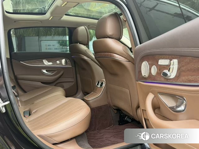 Mercedes-Benz E-class id 4336156 из Китая 8