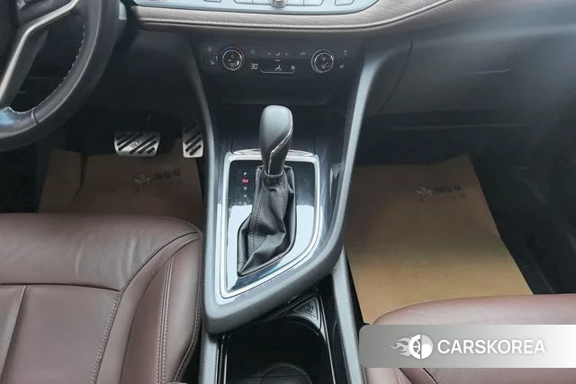 Buick GL6 id 4235859 из Китая 8