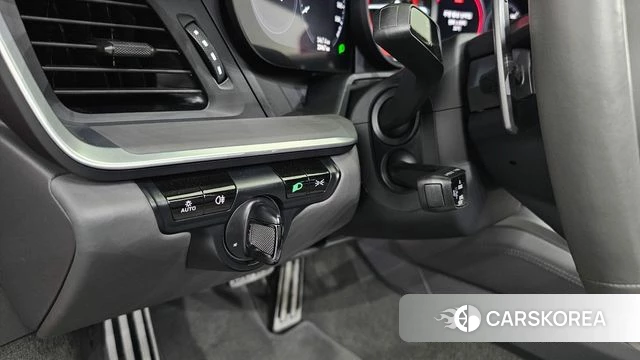 Porsche 911(992) id 4637265 из Кореи 8