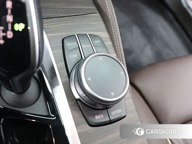 BMW 5 Series (G30) id 3296541 из Кореи 8