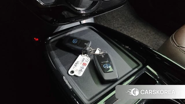Toyota Prius 4th Generation id 4568237 из Кореи 8