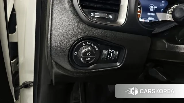 Jeep Renegade id 3171202 из Кореи 8