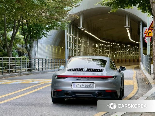 Porsche 911(992) id 4898489 из Кореи 8