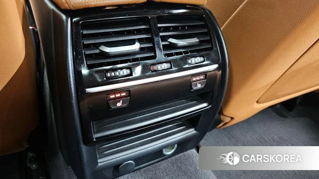 BMW 5 Series (G30) id 3829328 из Кореи 8