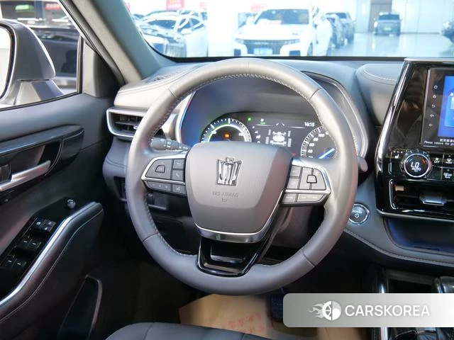 Toyota Crown Lufang id 4220689 из Китая 8