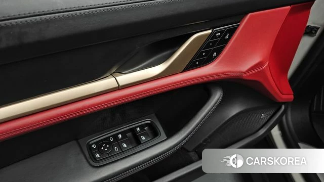 Porsche Taycan id 4506870 из Кореи 8
