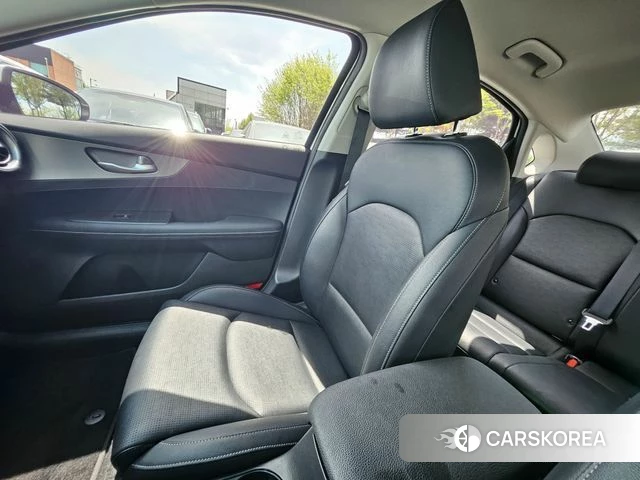 Kia Come New K3 id 4203877 из Кореи 8