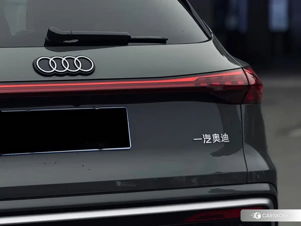 Audi Q5L id 4685948 из Китая 8