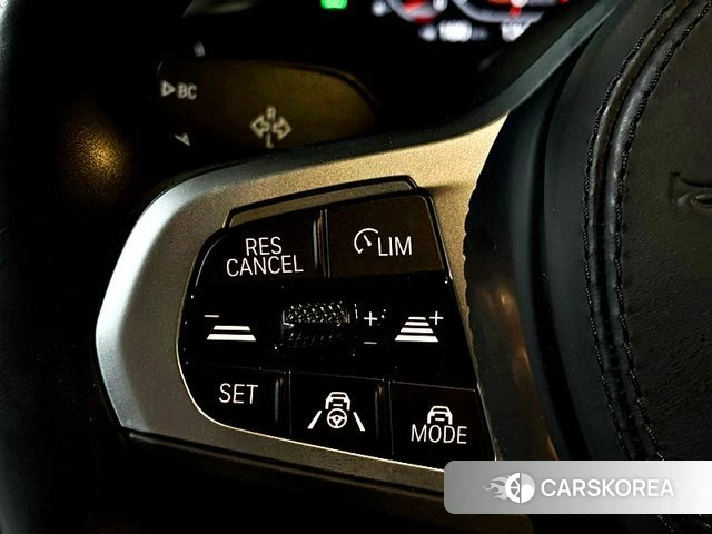 BMW 5 Series (G30) id 3953562 из Кореи 8