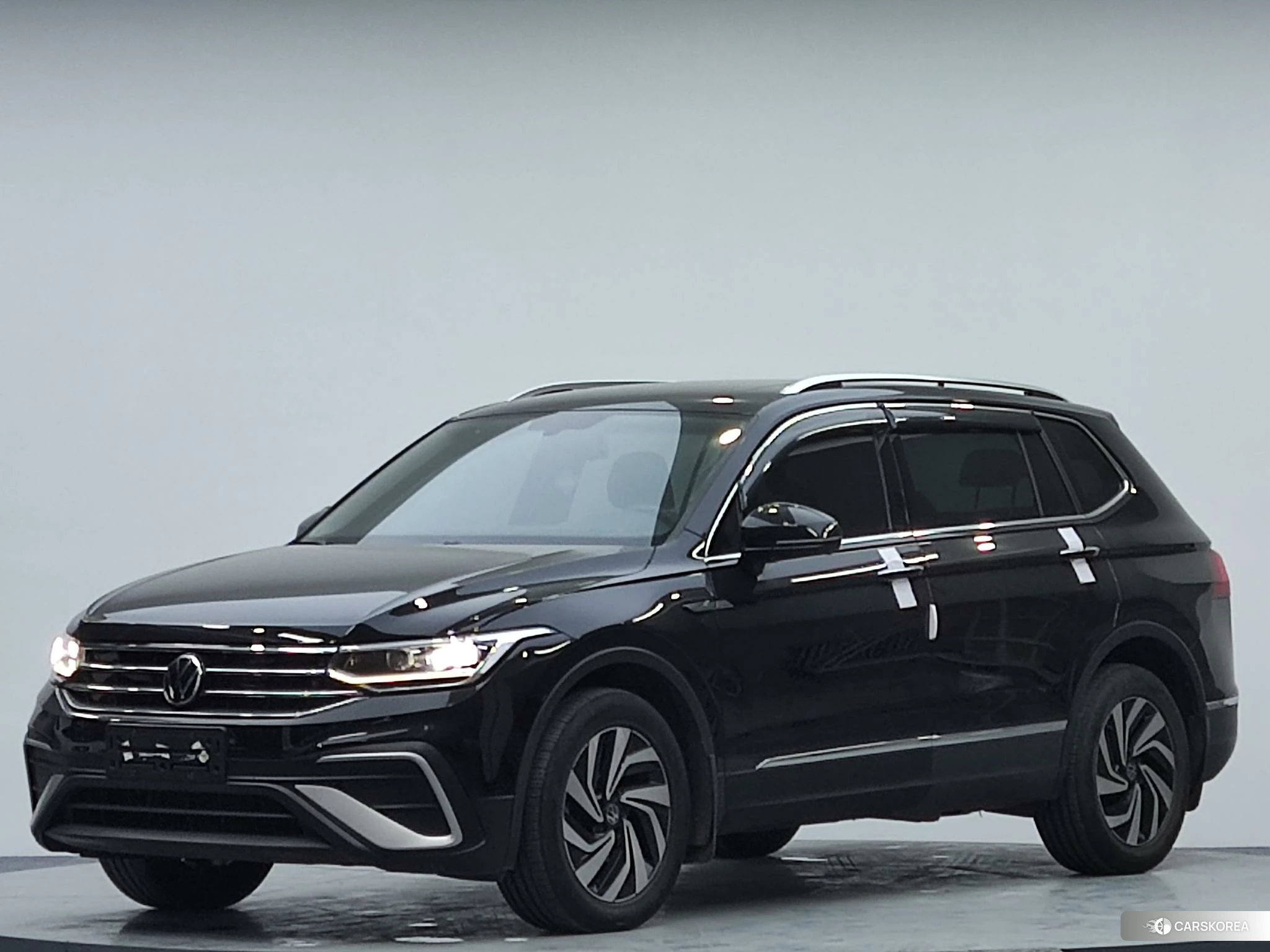 Volkswagen Tiguan L id 4504710 из Китая 8
