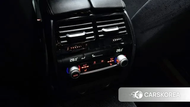 BMW 5 Series (G30) id 3439642 из Кореи 8